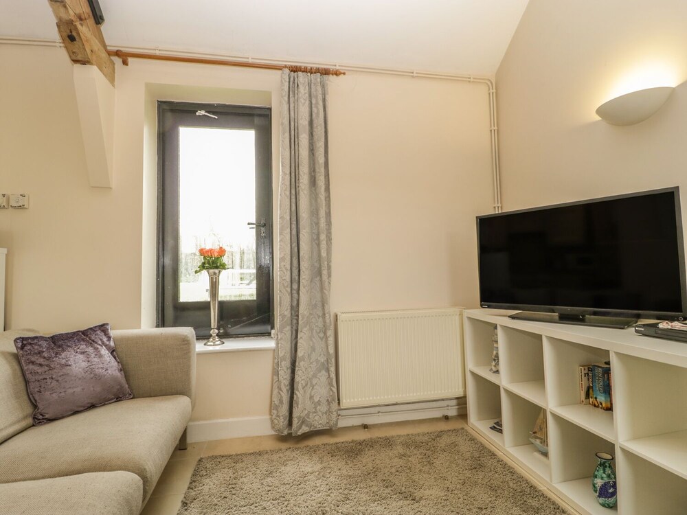 Corner Cottage view 5
