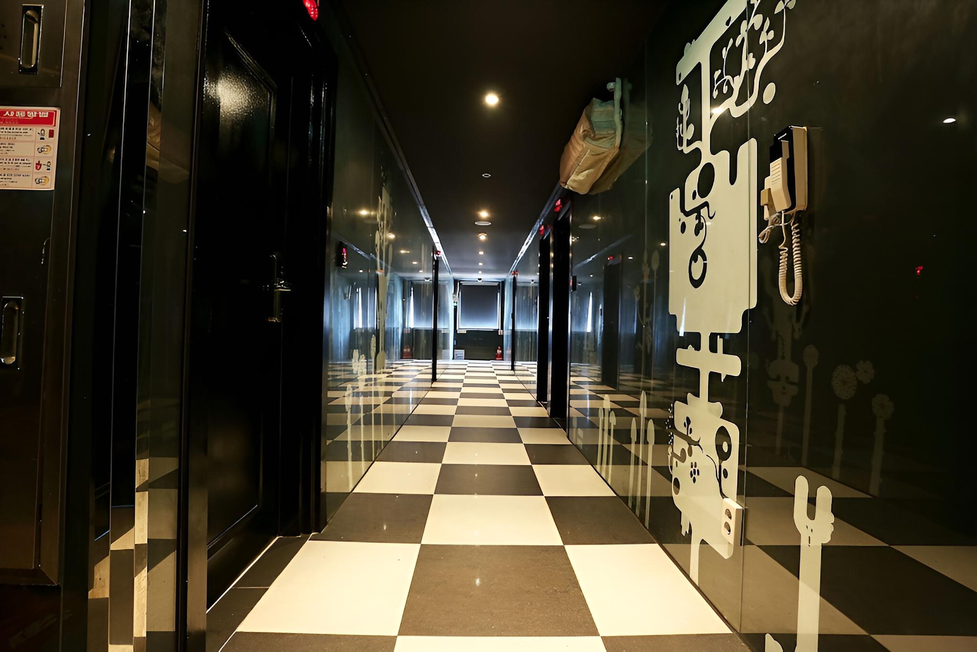 Photo 19