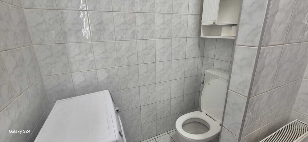 2BR City Apartment Near Vienna Center