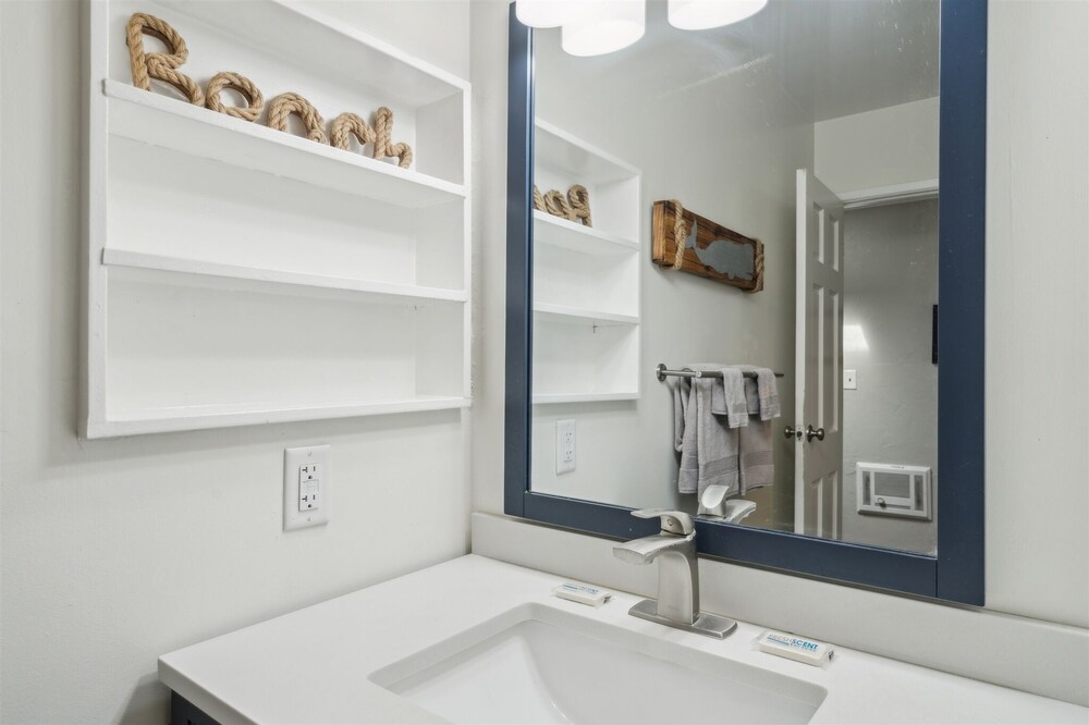 Beach Condo W/private Ocean View Balcony #237 1 Bedroom Condo by Sunset Shores Condominiums