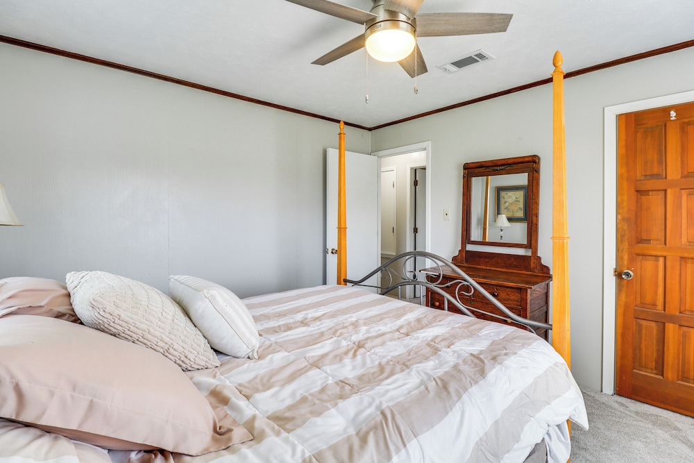 Rural Retreat: Cypress Lake By Roosevelt St Park