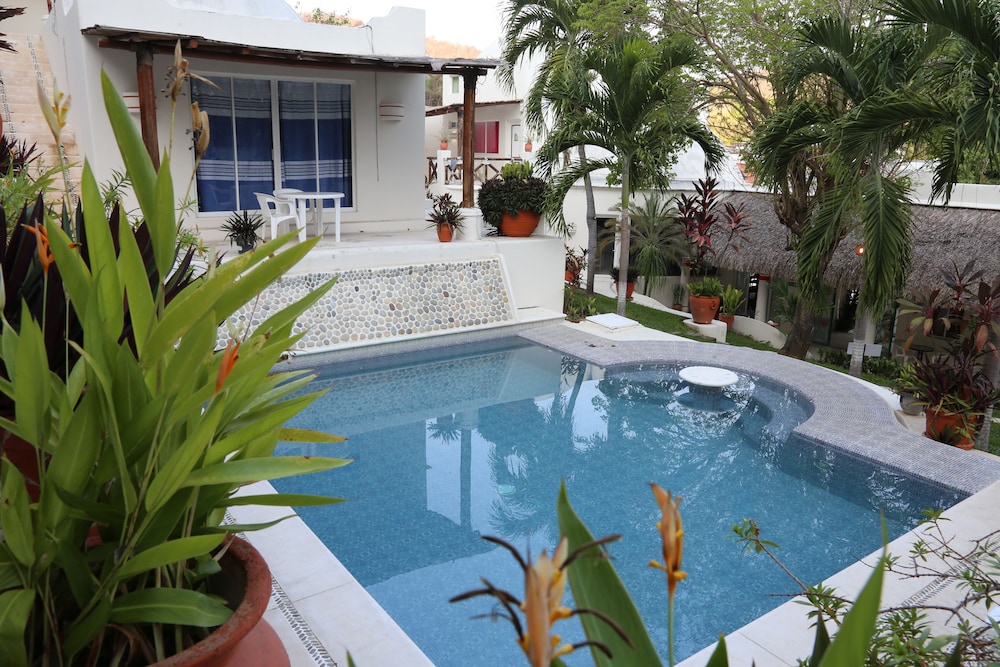 Huatulco Vacations - Hotel Boutique Casa Blanca del Sol - Property Image 3