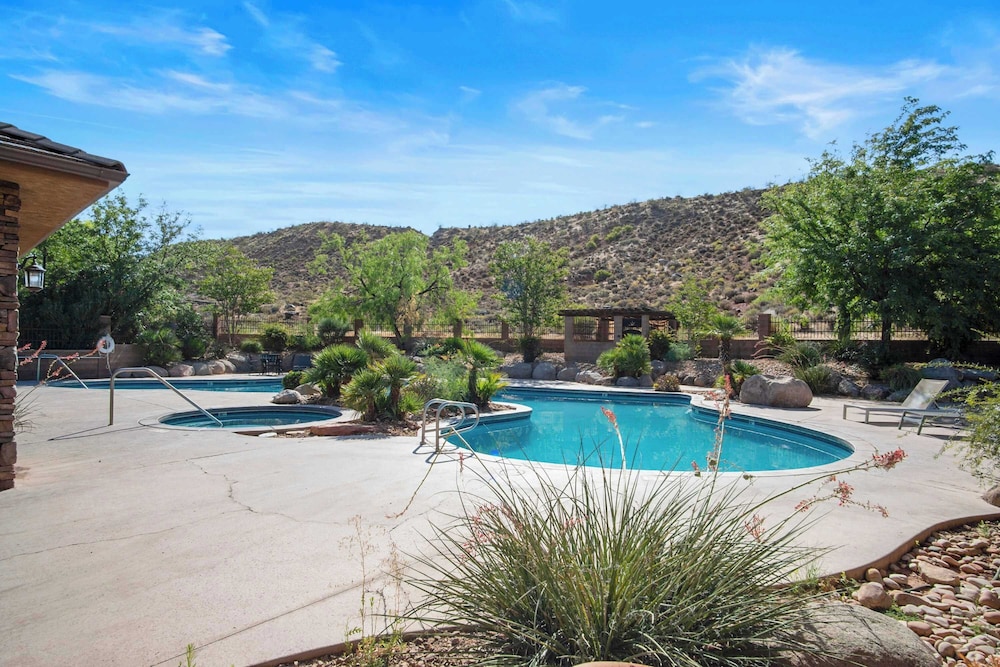 Sunset Vista - Amazing Views - Pet Friendly!