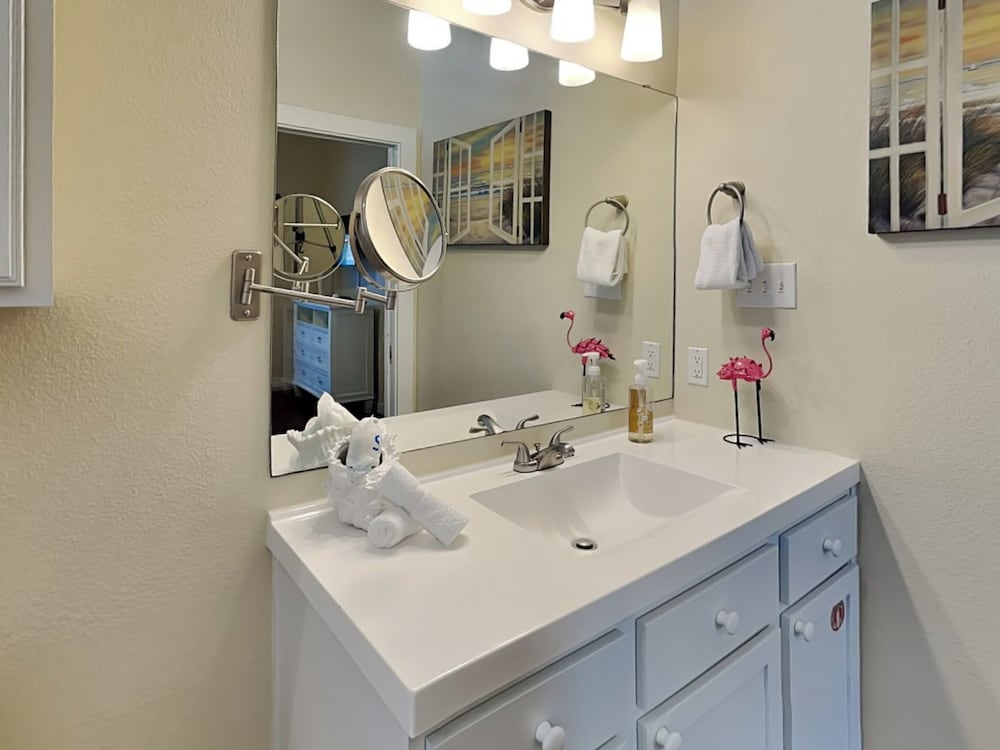 Reel Nauti by Silver Sands Vacation Rentals