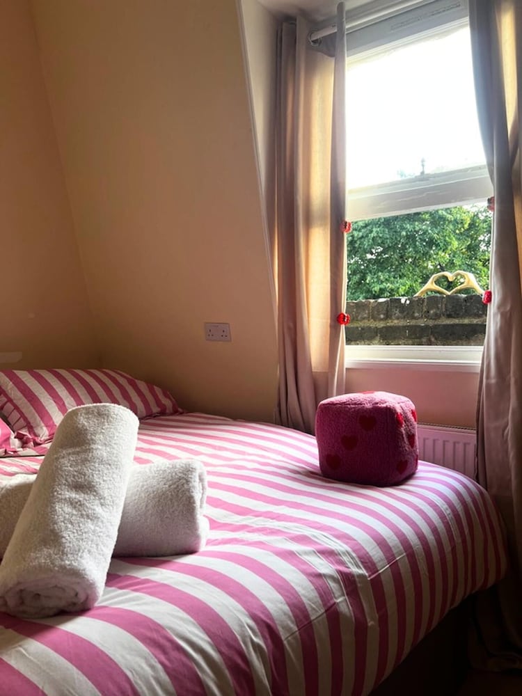 Cosy London Apartment Near Earl's Court
