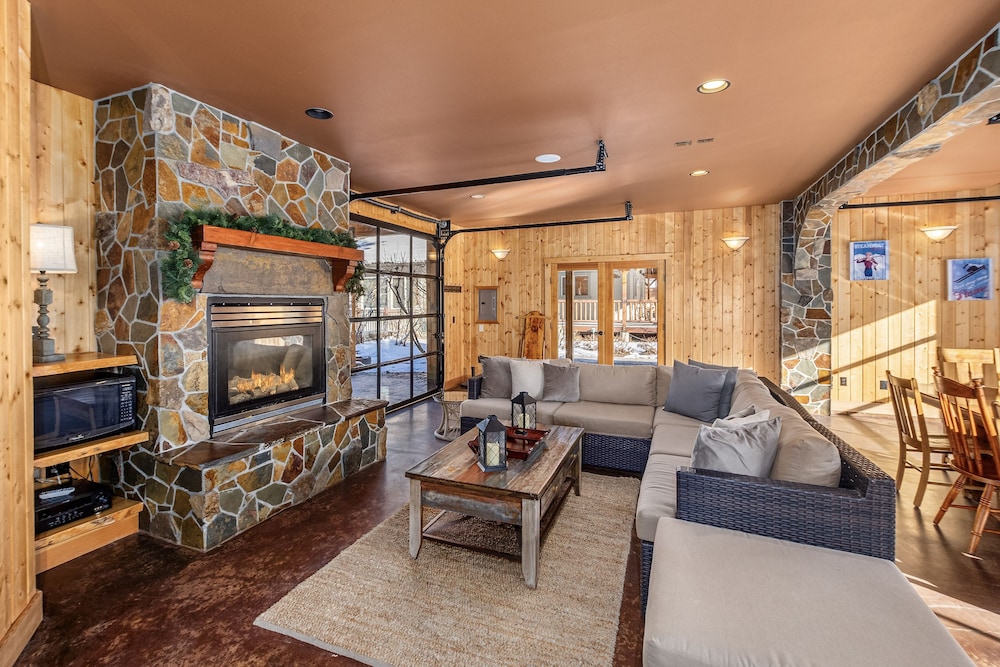Riverside Loft Suite 1 Bedroom Home