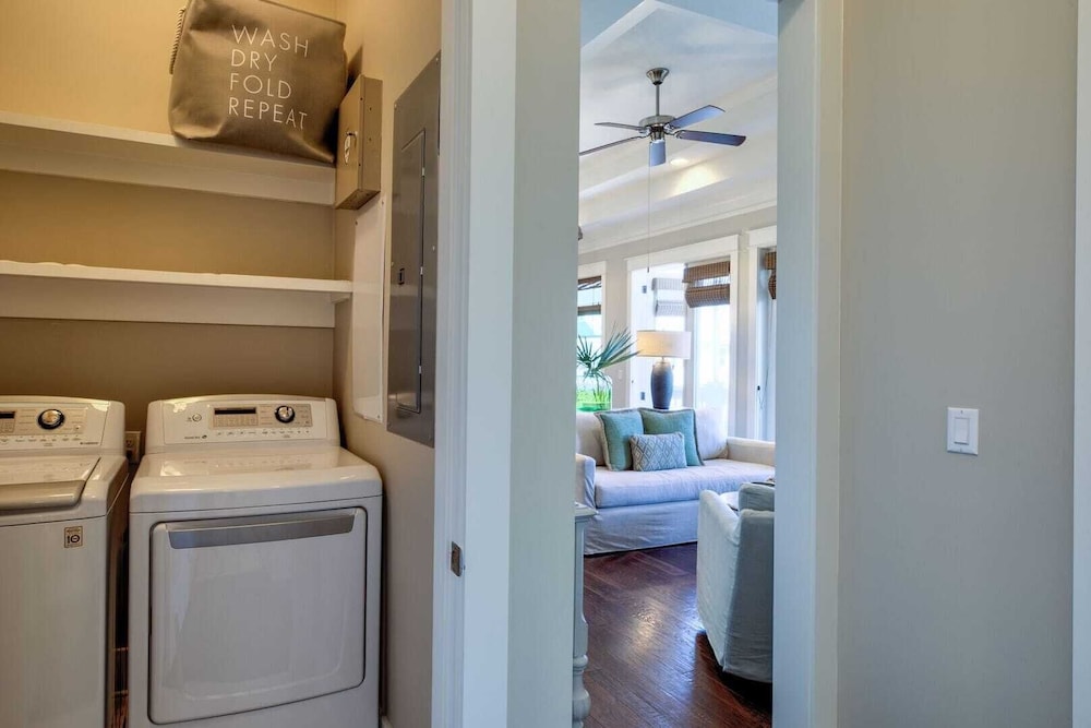 Sun & Sand For 6 by Avantstay Prominence Pet-friendly + Pool