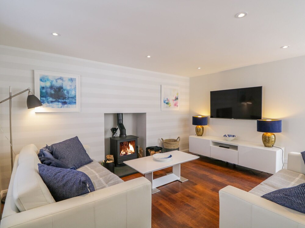 36 Sandend Village