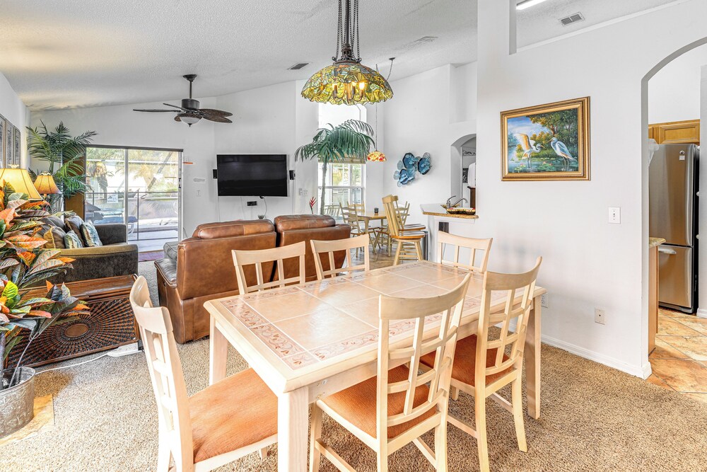 3 Mi to Disney World: Poolside Oasis w/ Game Room