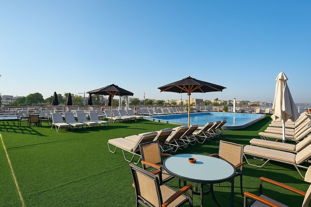 Nile Cruise Royal Queen 1 every Friday from Aswan 3 nights and every Monday from Luxor 4 nights
