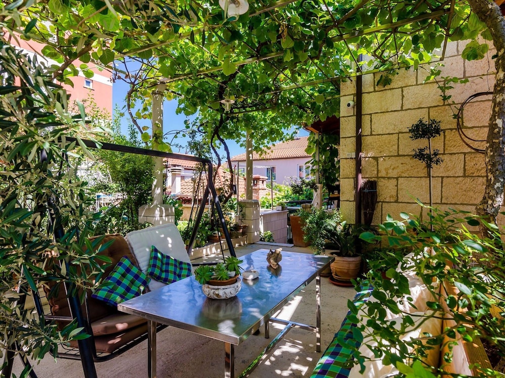 Apartments and Room Frane - Studio With Terrace — Dubrovnik