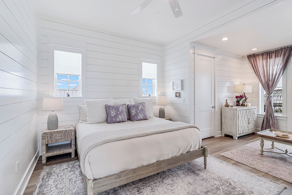 Beach Grace 204 TAI
