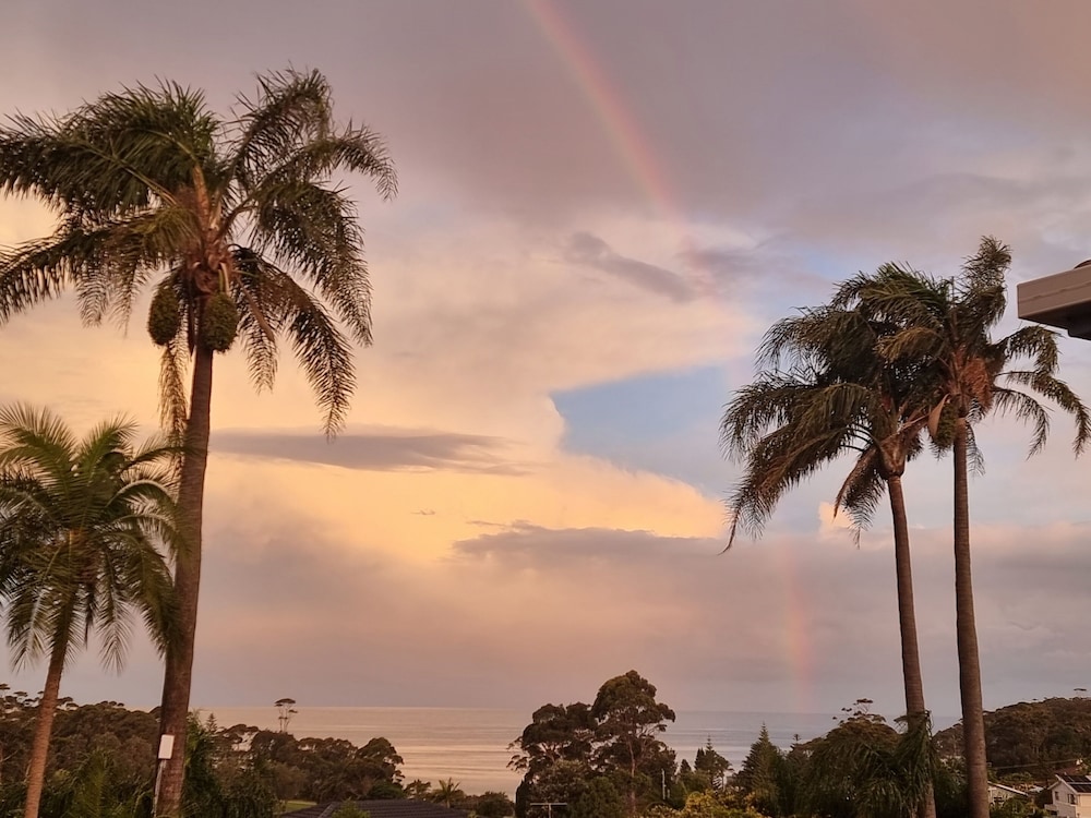 Mollymook Ocean View Motel - Welcoming Guests 18 Years and Older