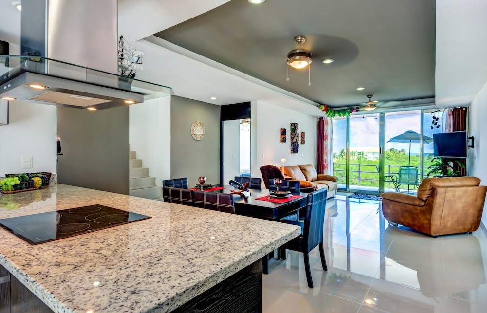 Acacia Condos