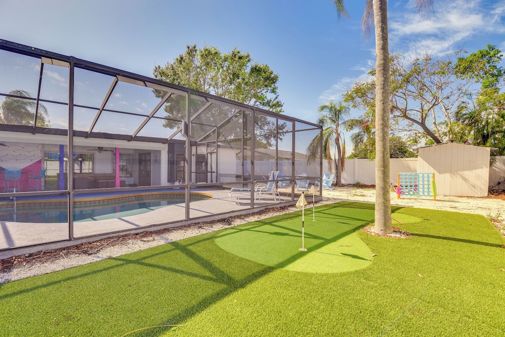 4 Mi to Riverwalk: Bradenton Home w/ Game Room
