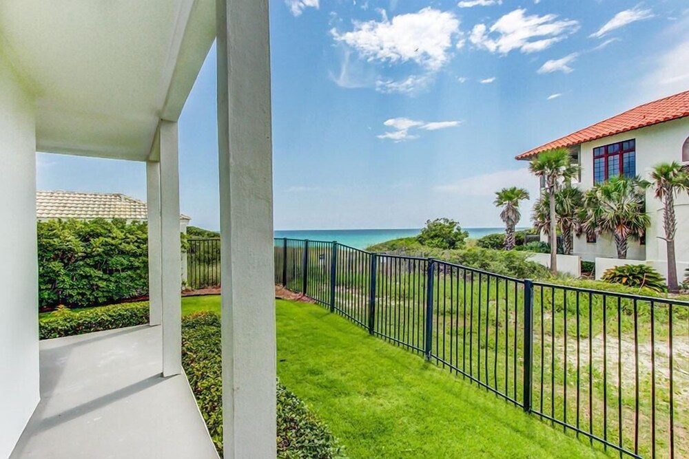 PALMS OF DUNE ALLEN 108 3 Bedroom Holiday Home by Five Star Properties