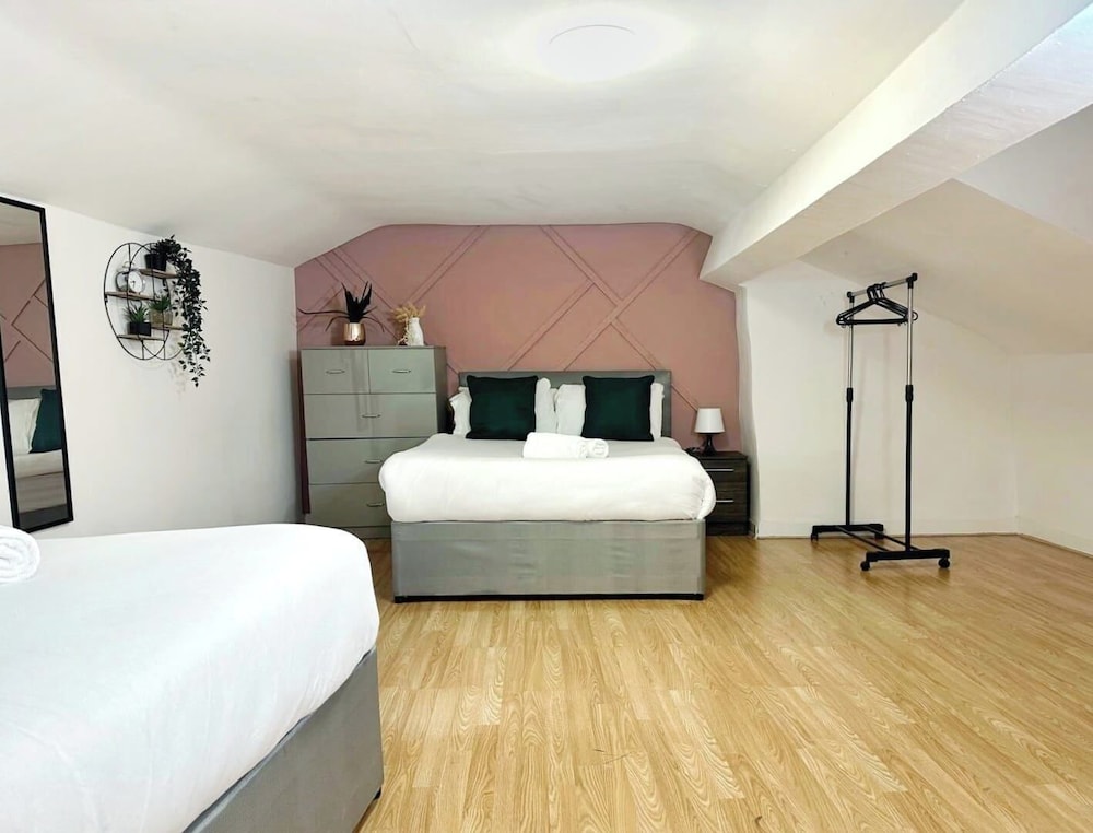 Cosy Liverpool Apartment Upto 8 Guests