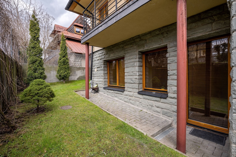 RentPlanet - Apartament Krzeptówki view 3