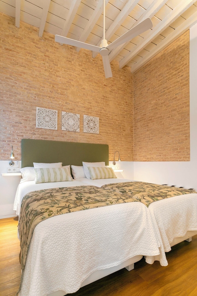 Duplex With Terrace in Sta Cruz. Santa Teresa Viii