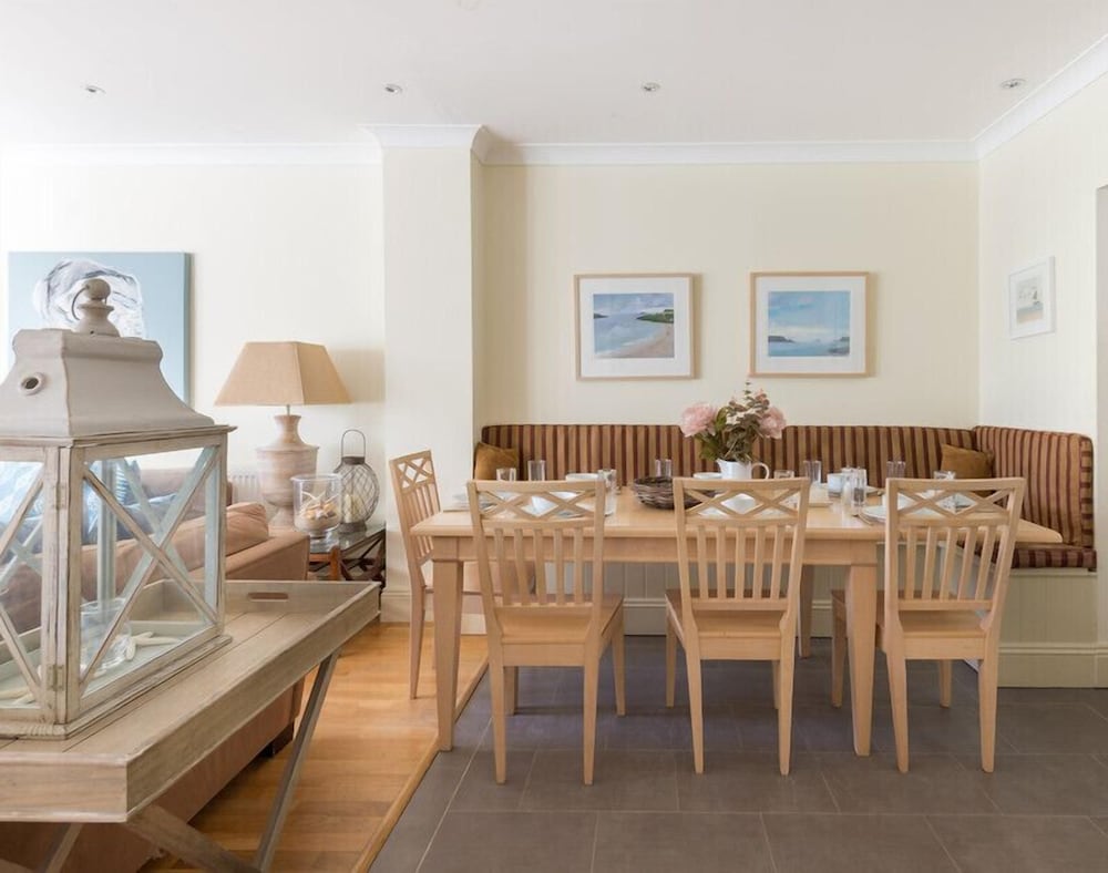 Lowenna Manor 5