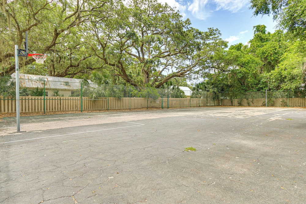 Beach & Pool Access: Serene Hilton Head Haven!