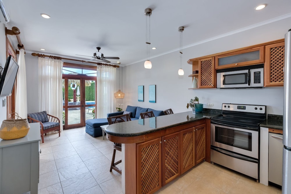 Ground Floor Unit in Beautiful Beachfront Complex view 4