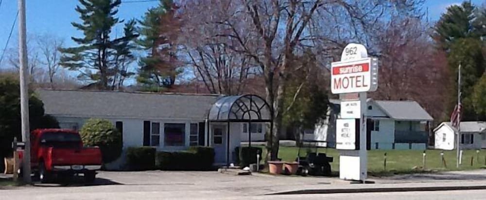 Hotel Sunrise Motel - Image 1