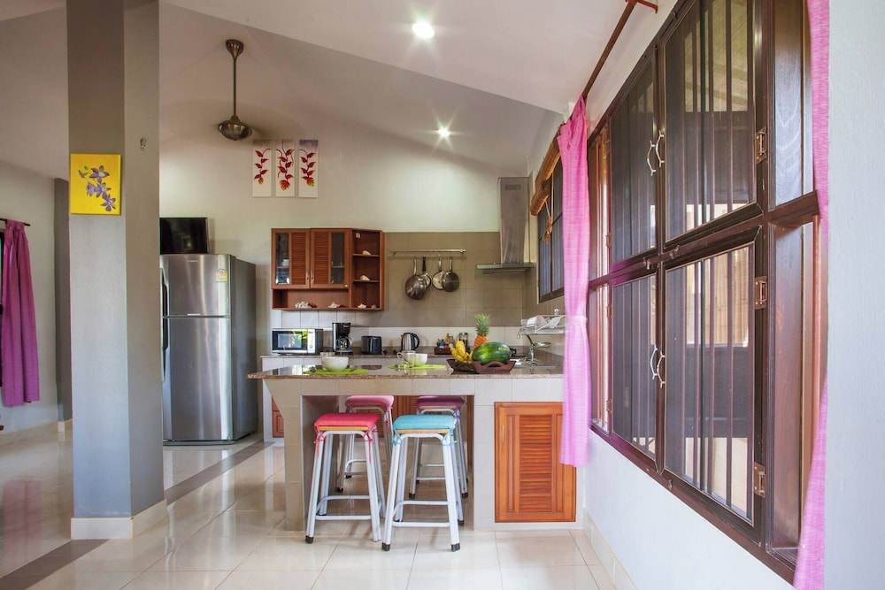 House 4 People sea View 100 m From the Beach
