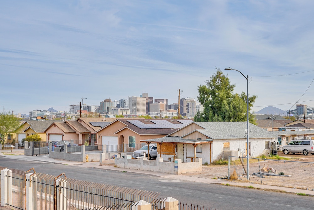 2 Mi to Dtwn & Chase Field: Condo w/ City View!