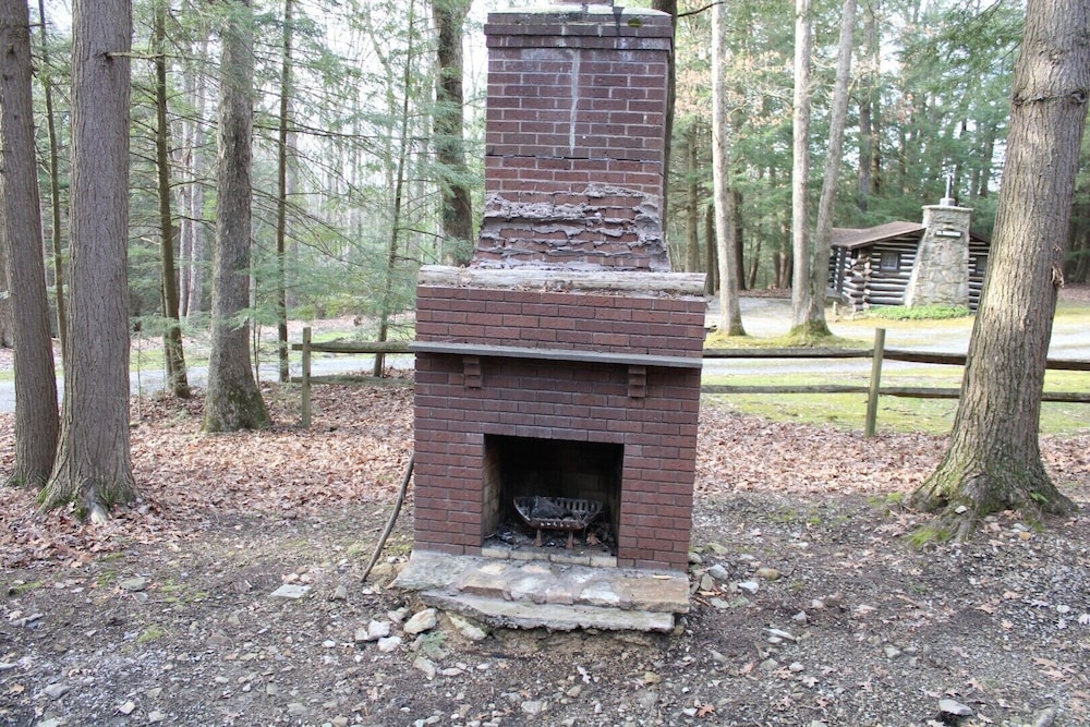 Hominy Ridge Cabins and Gift Shop