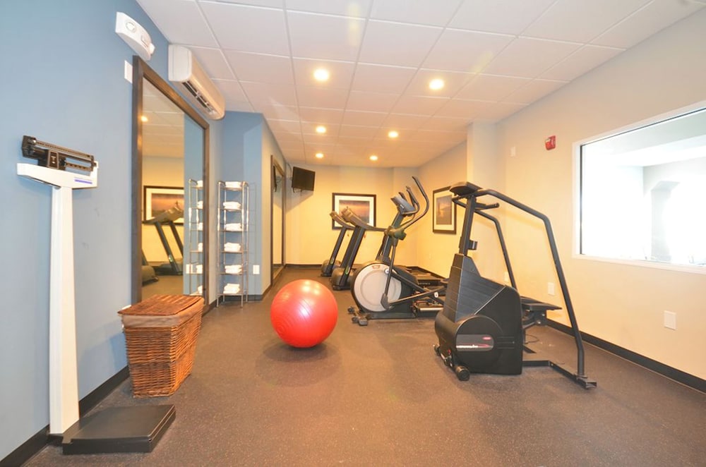 Farmington Vacations - Holiday Inn Express Suites Farmington, an IHG Hotel - Property Image 6
