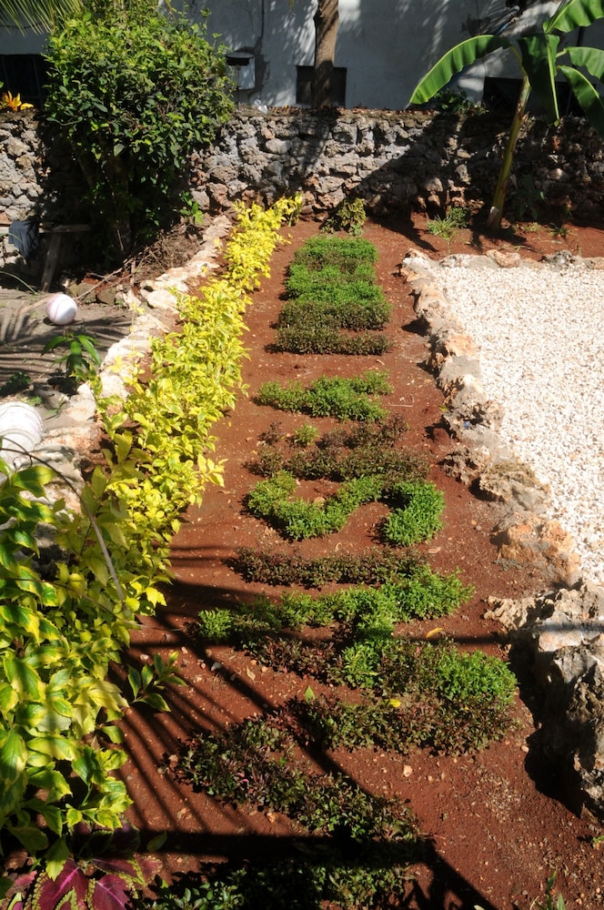 Kiwengwa Vacations - Maisha Marefu Apartments - Property Image 14