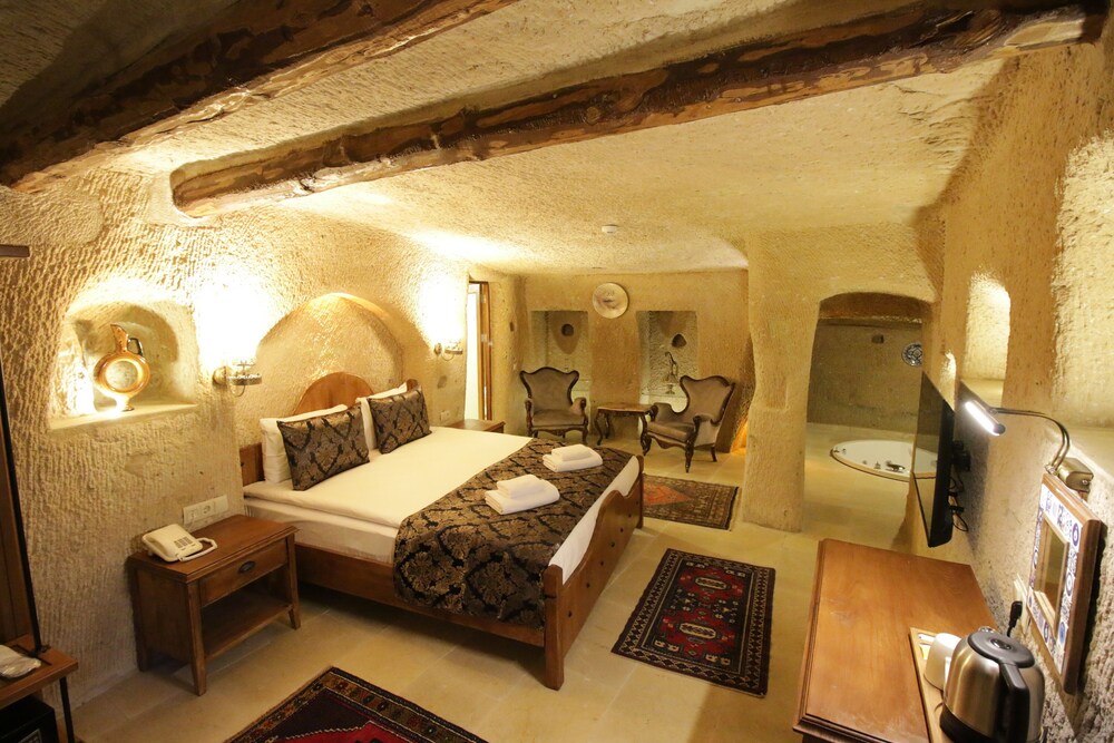 Georgios Cave Cappadocia