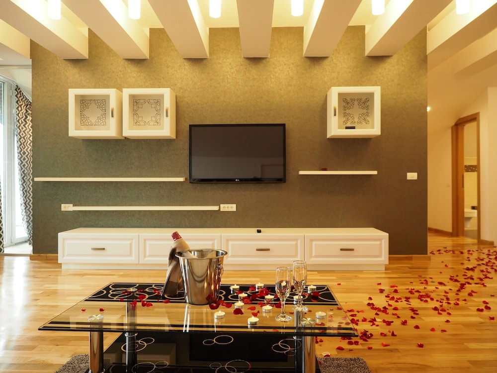Hill Residence