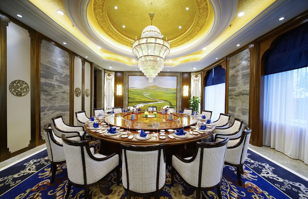 Qingshan Hotel Baotou(Yingbin Building)
