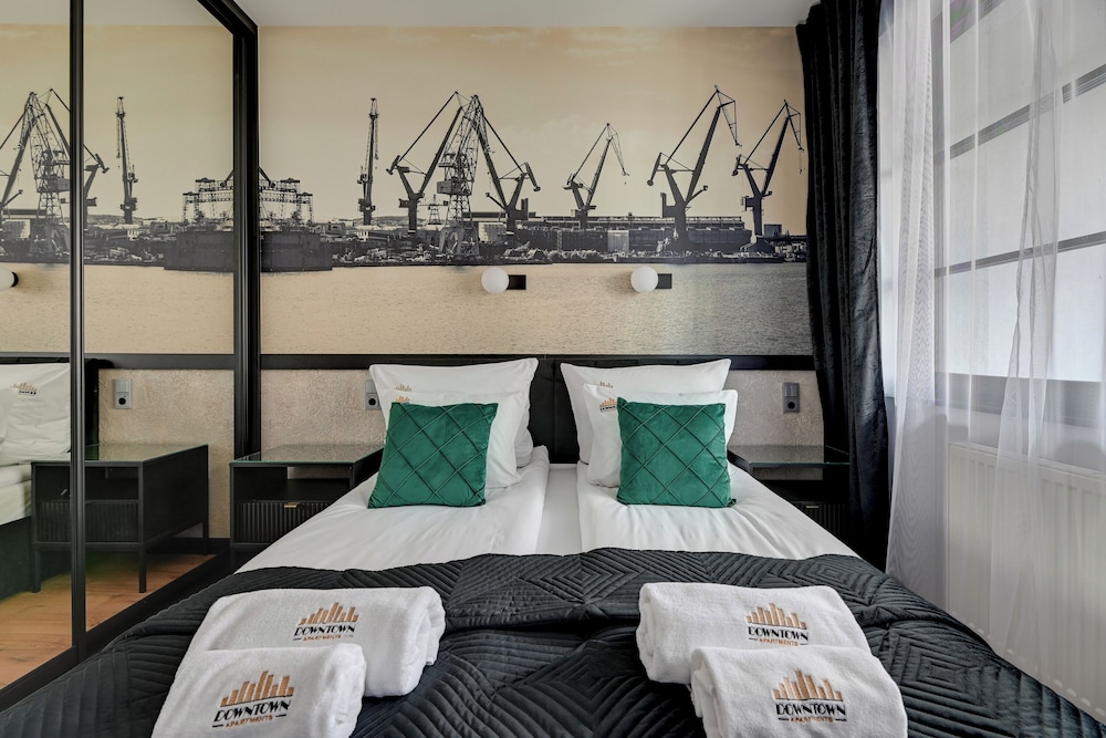 Doki Living - Foodhall & Parking by Downtown Apartments