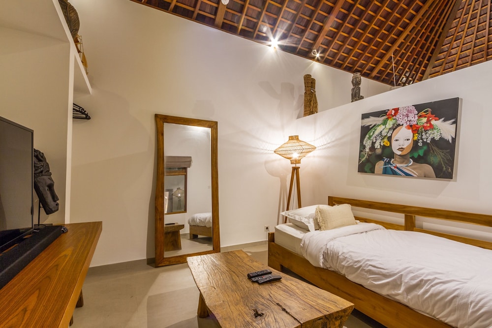 Villa Namu by Alfred in Bali - Family 5 BD Dream in Seminyak Oberoi Beach