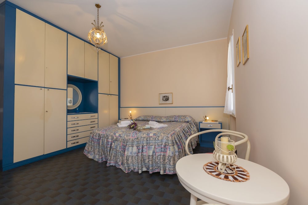 Nicoletta's Lake View Stresa view 4