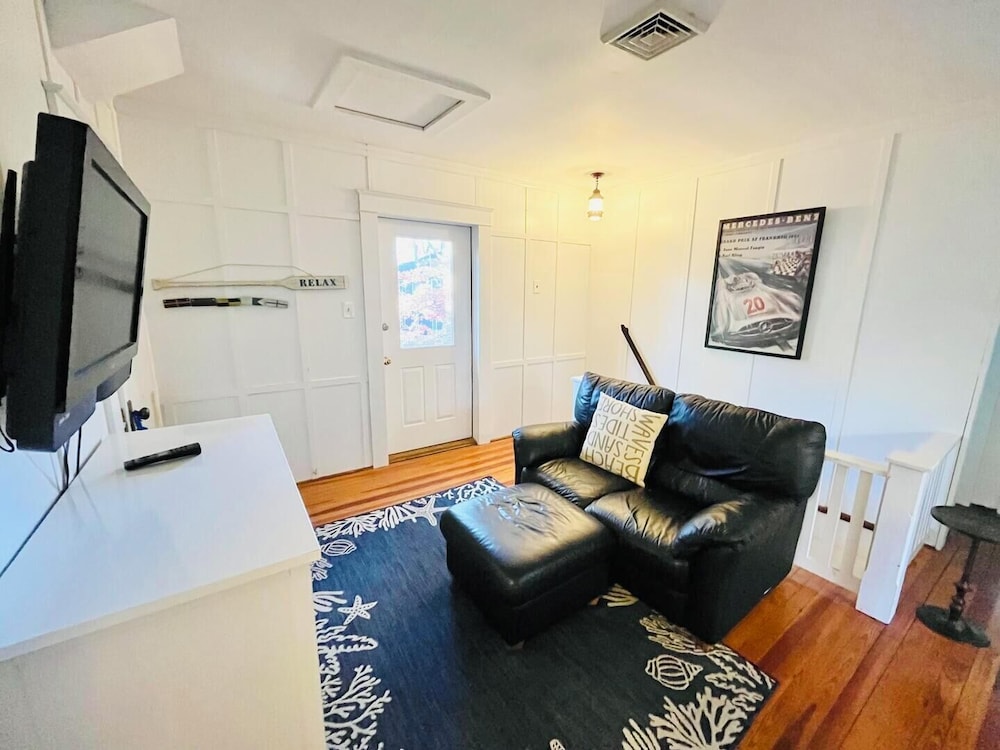 Columbia Avenue 124