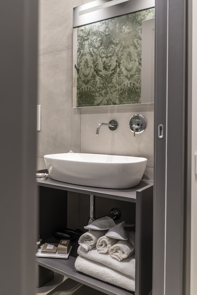 Three Rooms Toledo Luxury