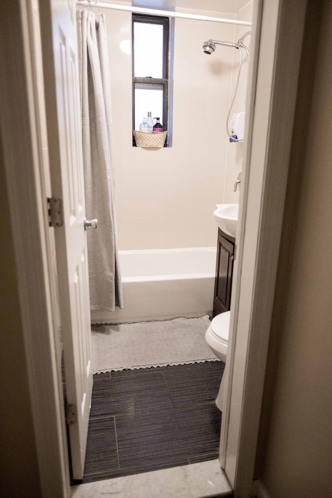 New 2 Bedroom Apt Next To Central Park West