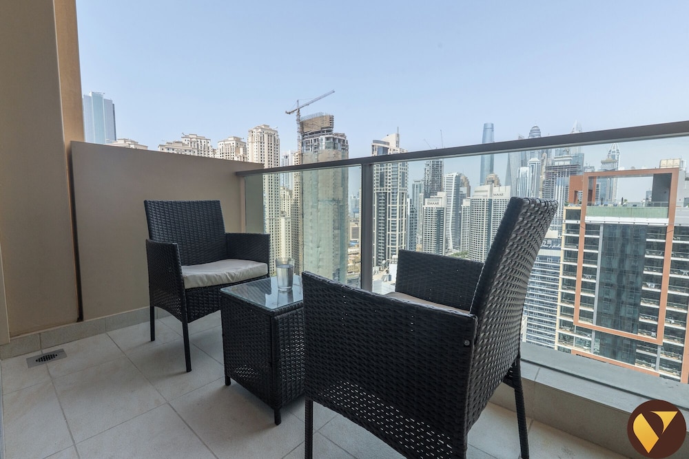 Vogue JW Marriot 23rd floor Marina View