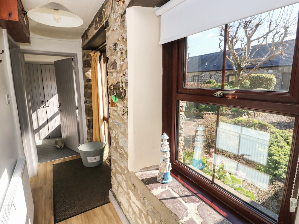 Corner Cottage
