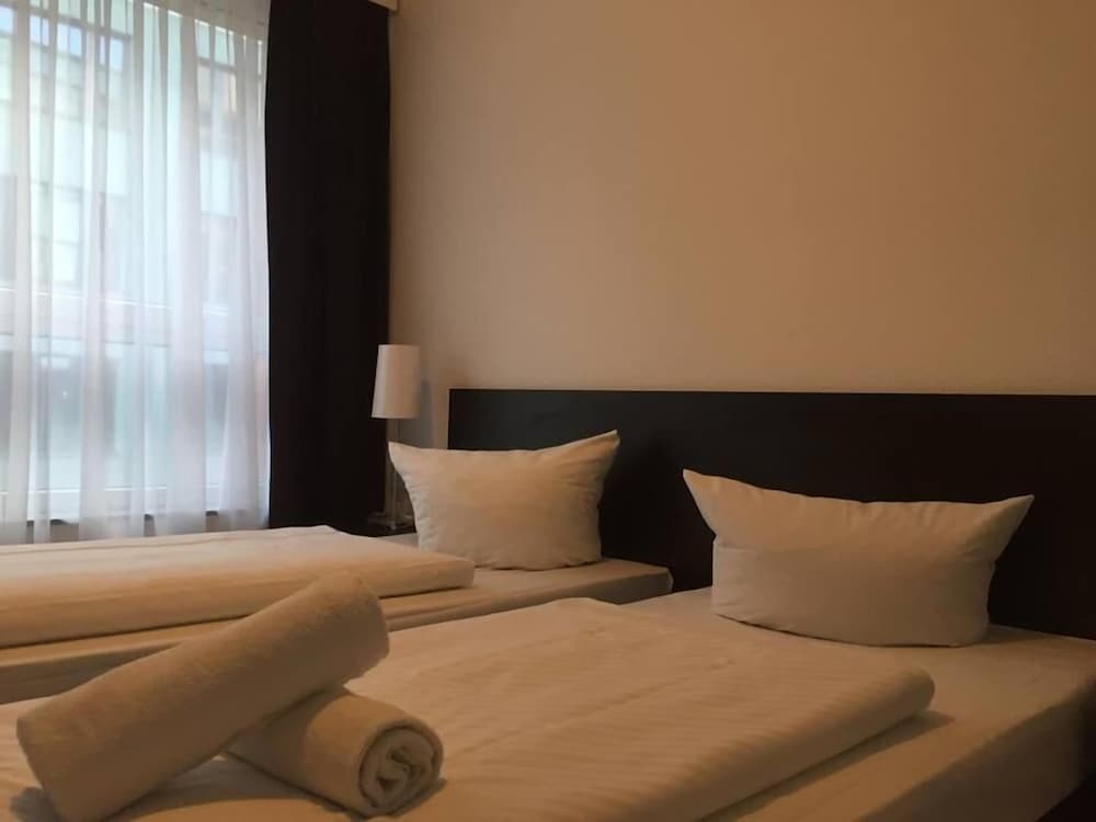 Frankfurt Vacations - Mosel Hotel Frankfurt - Property Image 38