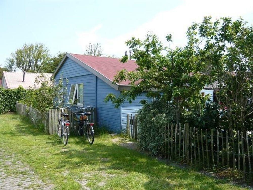Attractive Bungalow Near Beach, Dunes