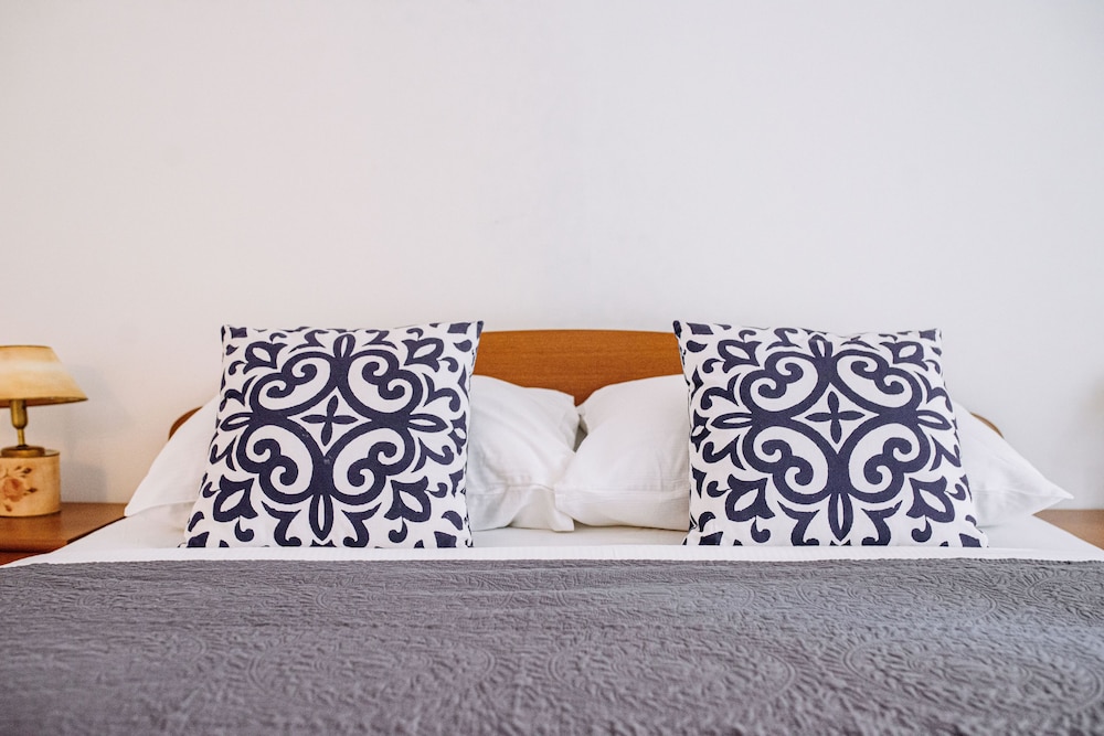 Illyria Old Town Apartment by DuHomes
