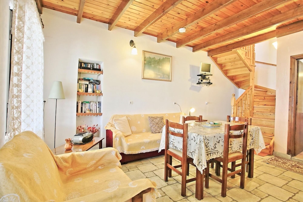 Olgas Cottage Agni in Anagni view 3