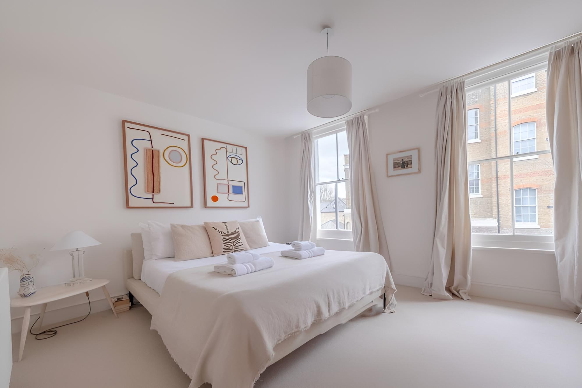 Beautiful Minimalistic 2BD House - Victoria Park