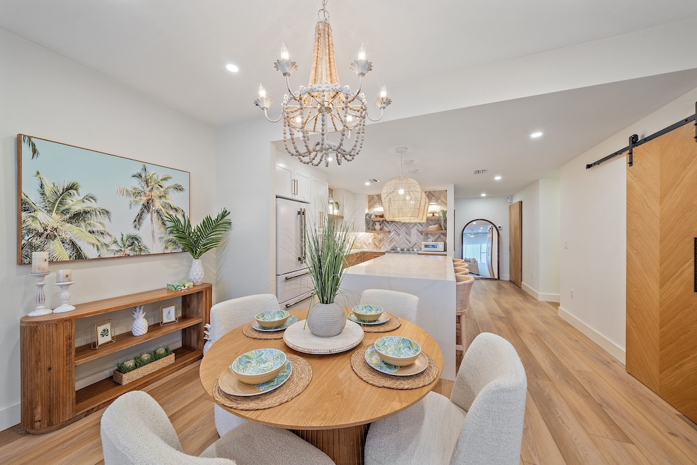 The Beach House 2 Bedroom Condo