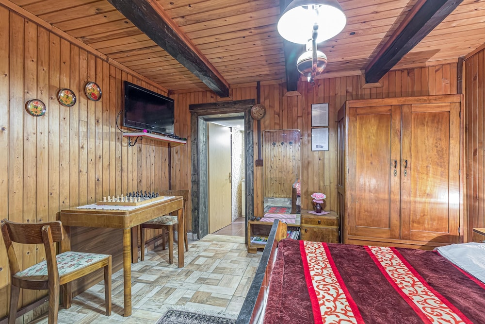 Chalet Birchwood With Whirlpool and Sauna view 4